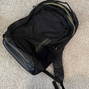 Eagle Creek Wayfinder Black Daypack Backpack - 30L
